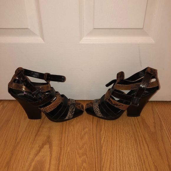 These are indescribable and super cute PRICE IS FIRM - Picture 2 of 6